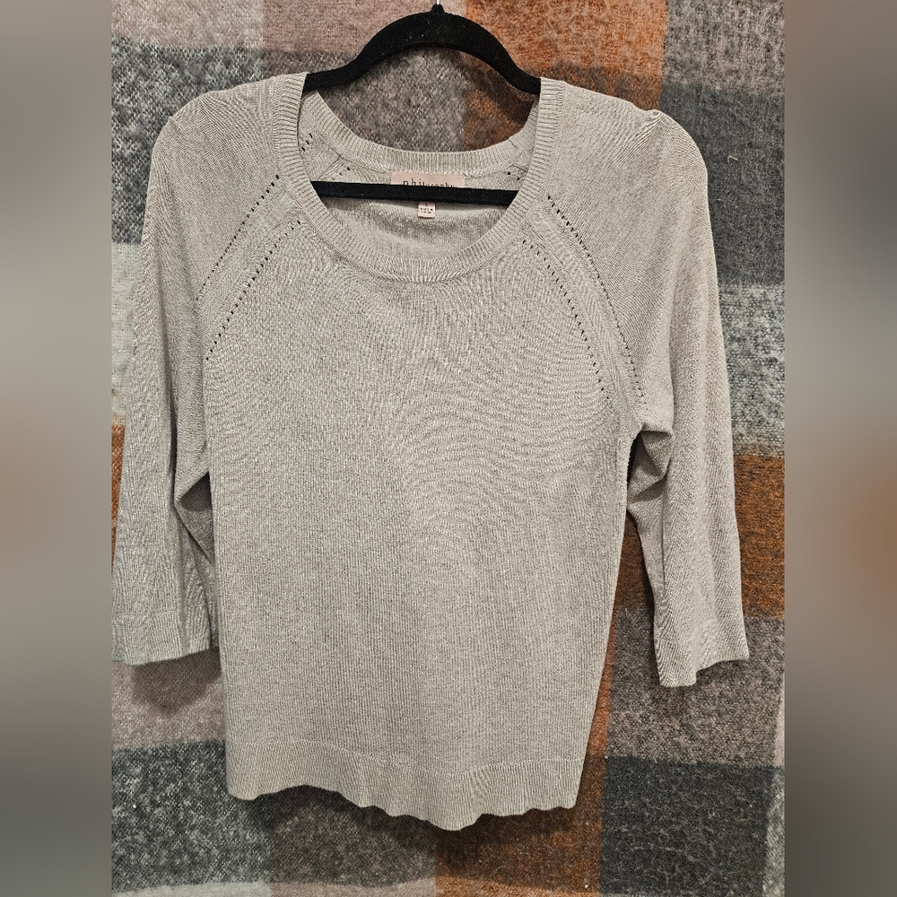 Philosophy Republic Clothing lightweight knit sweater in size large
